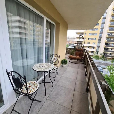 Apartment Luxury 2 Bedroom *