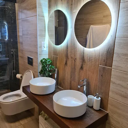 Luxury 2 Bedroom Apartment